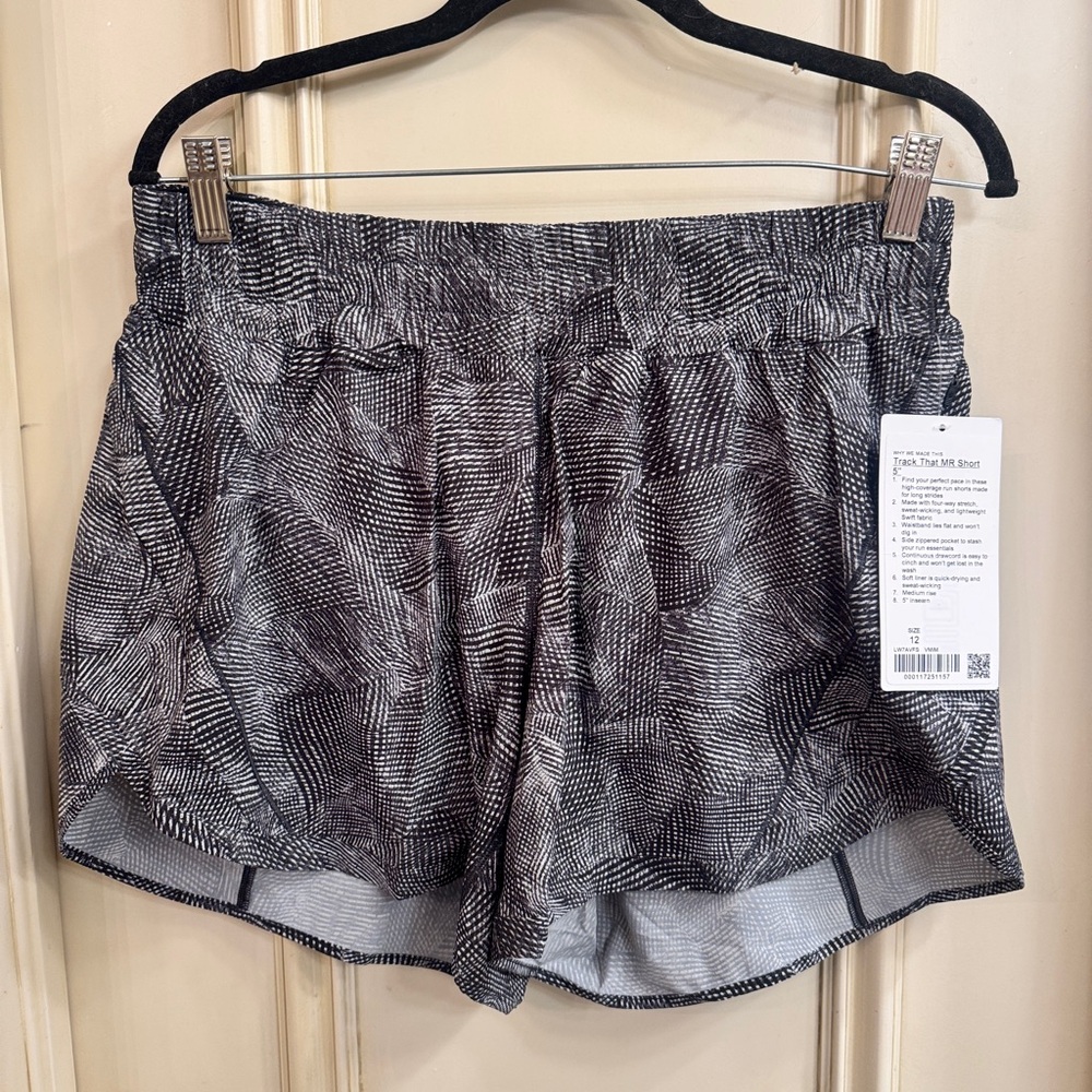 Lululemon Track That Mid-Rise 5” Lined Short - Size 12 NEW MSRP $68